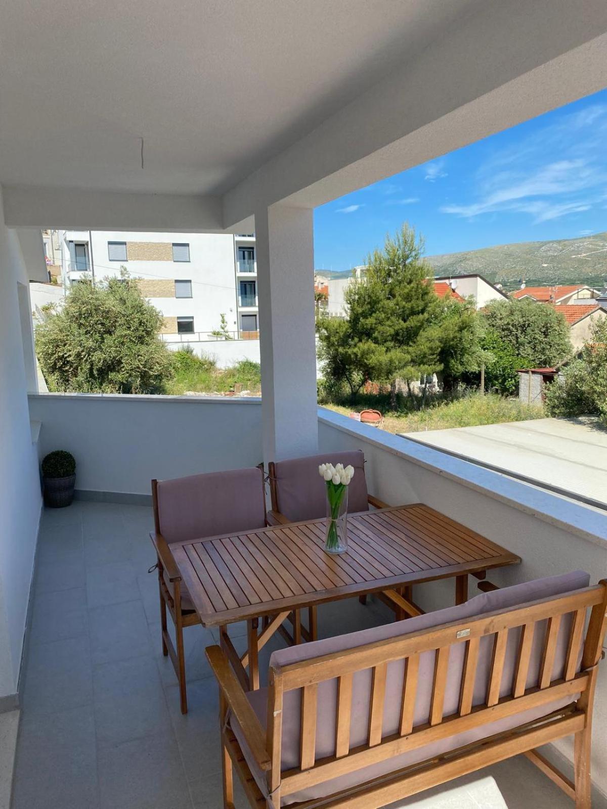 Apartments Paola Trogir Exterior photo