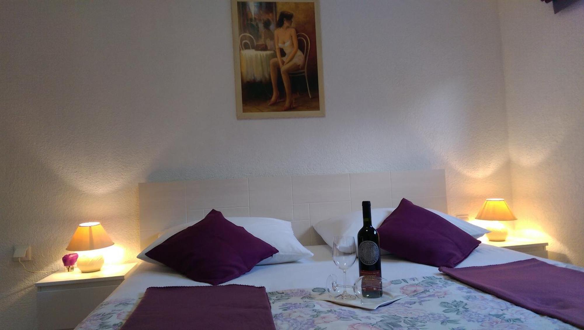 Apartments Paola Trogir Room photo