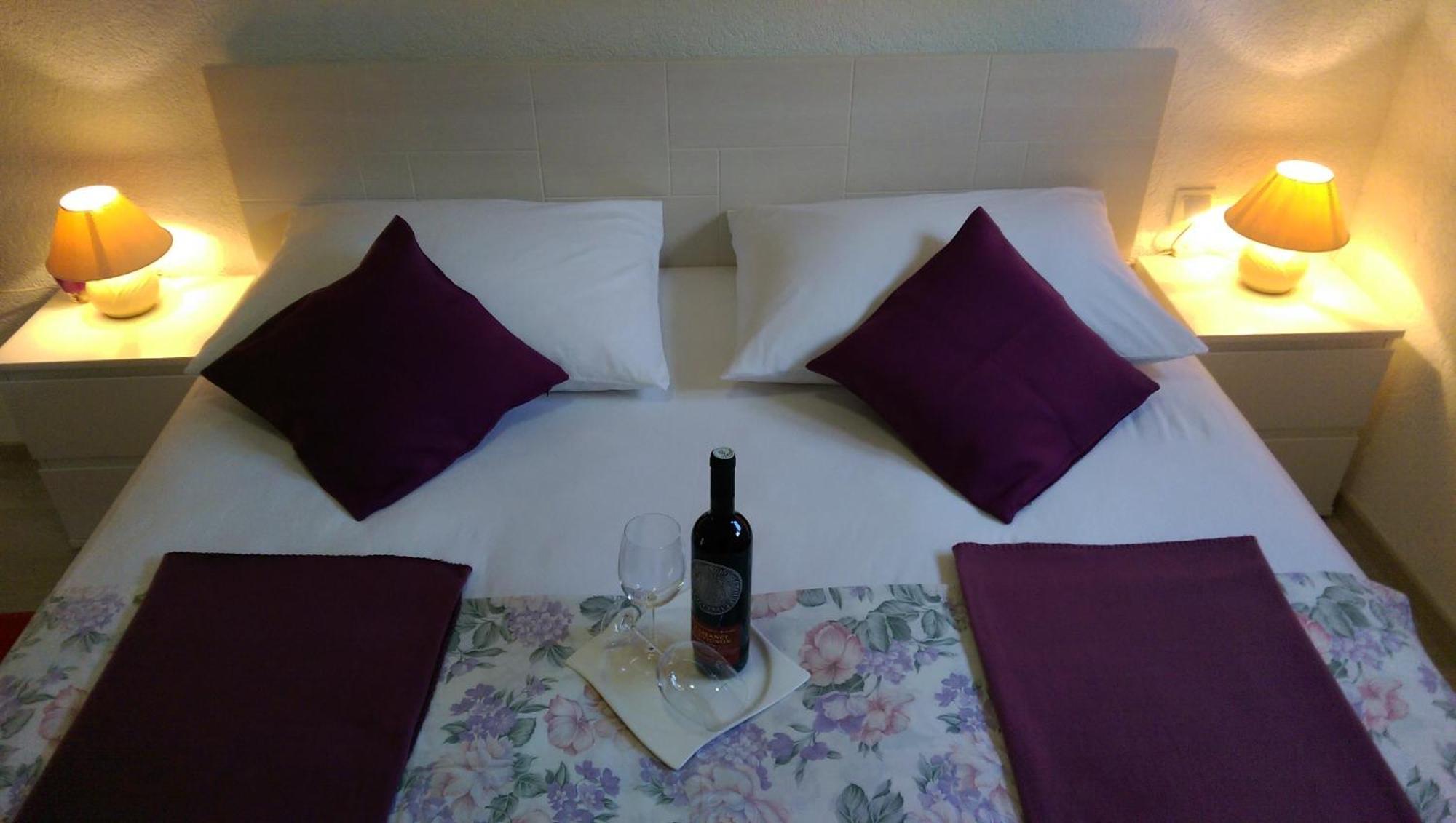 Apartments Paola Trogir Room photo